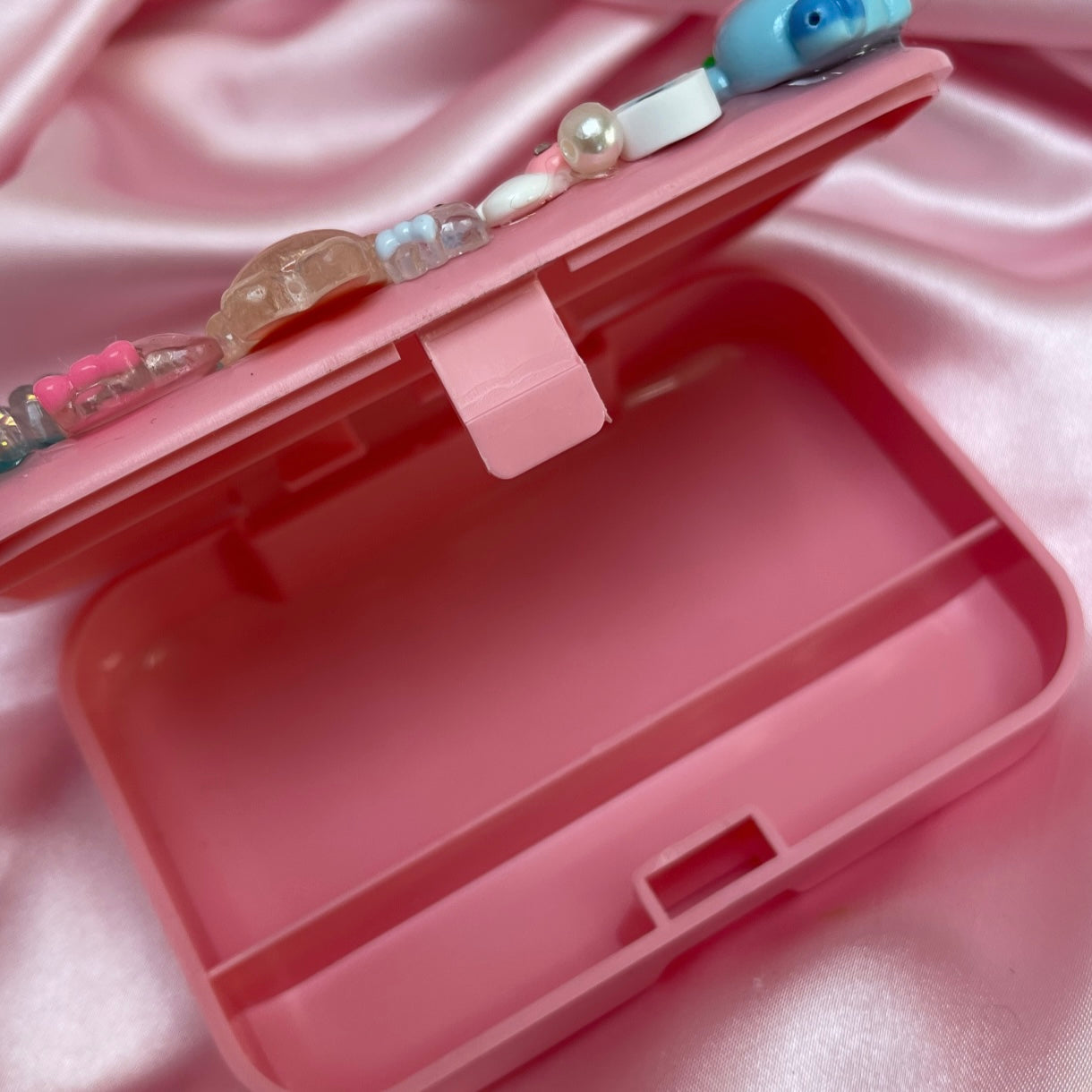 junk storage case