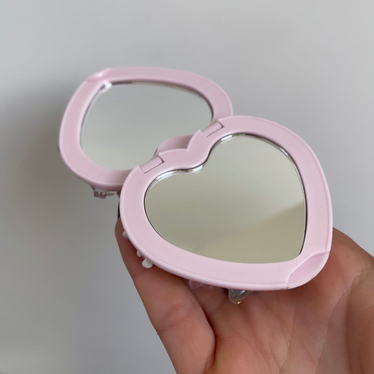 Kawaii mini flip mirror