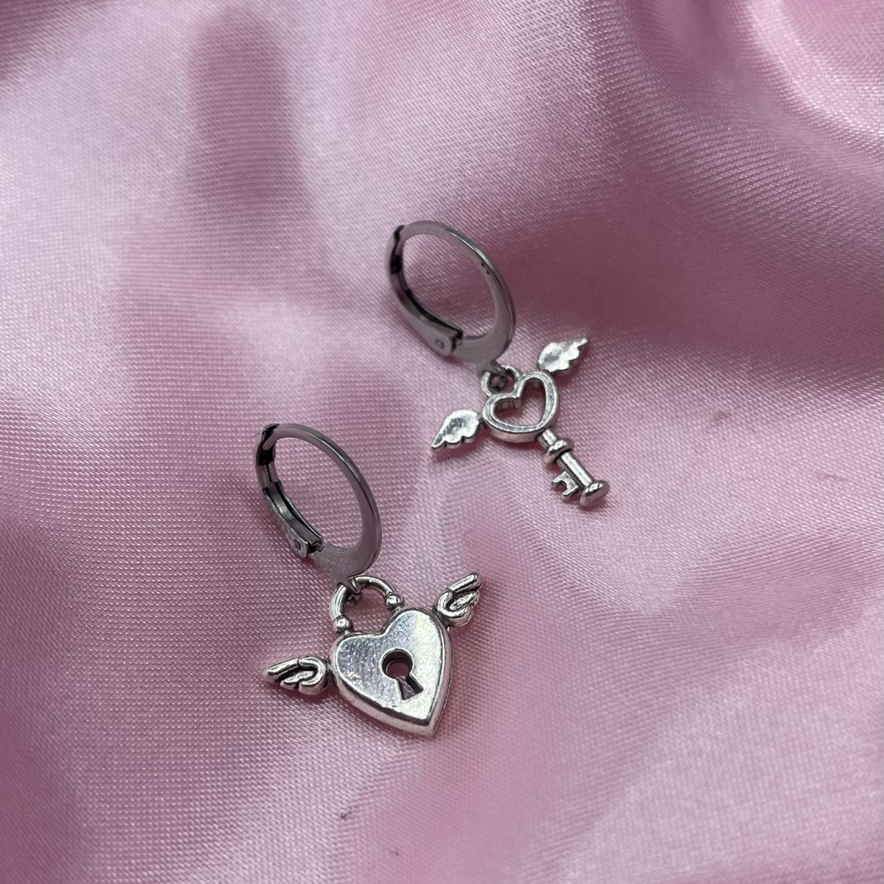 Stainless steel Winged Heart Padlock Key Huggie Hoop Earrings