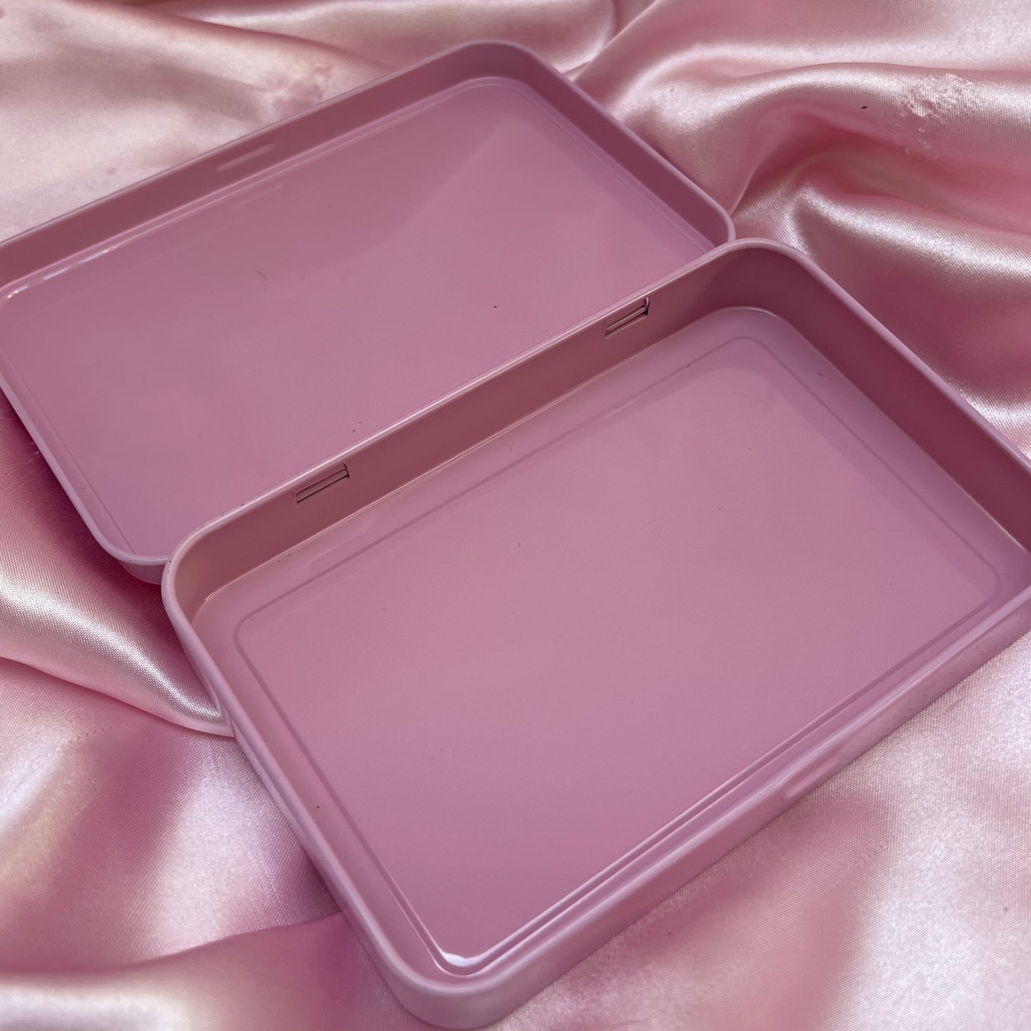 junk storage tin